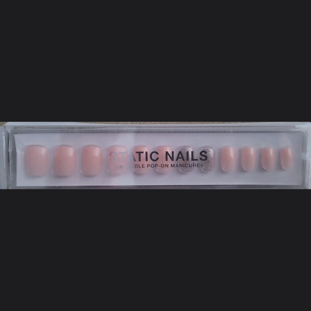 Static Nails